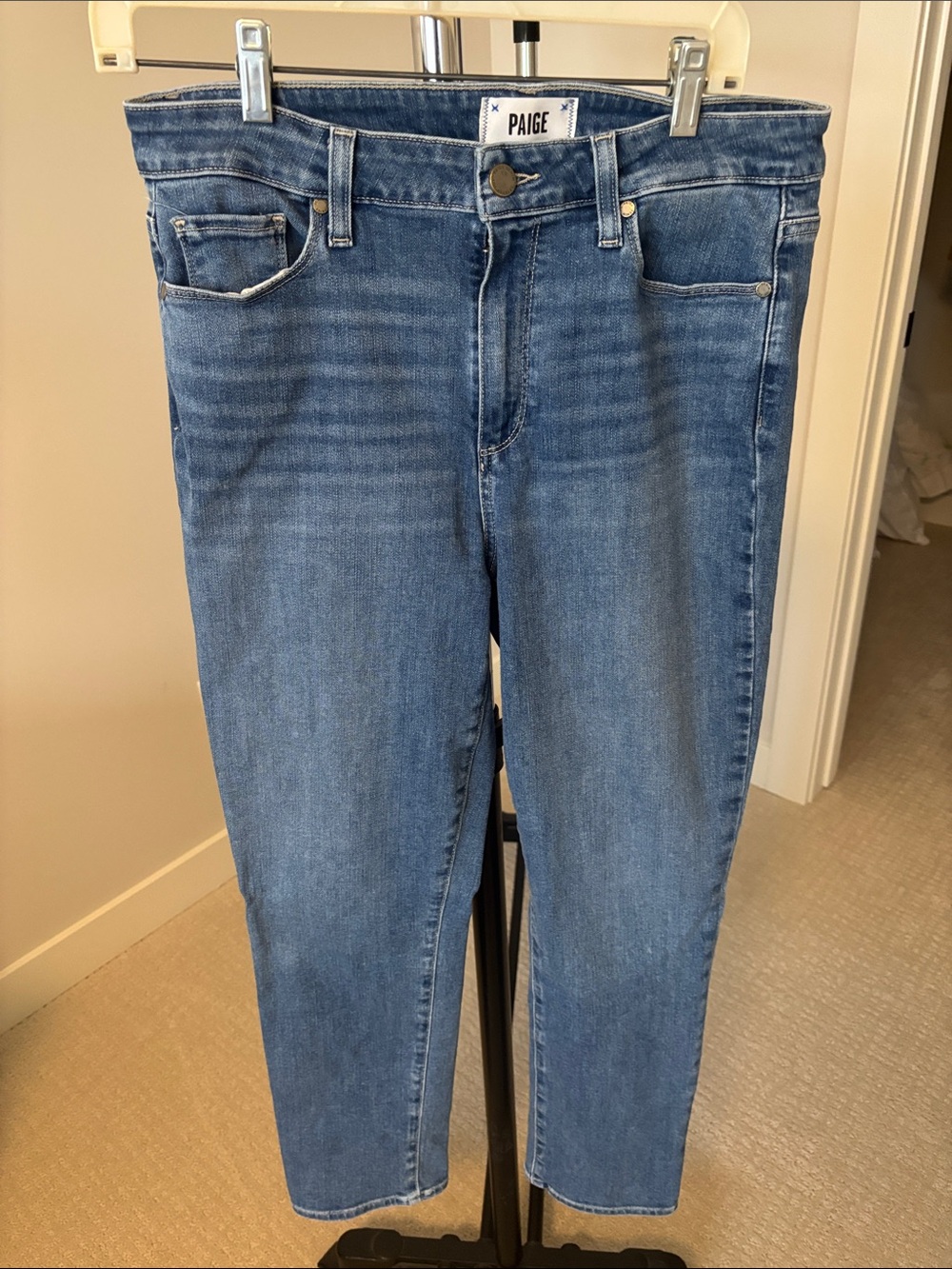 PAIGE Hoxton Slim 31 Straight-Leg Women's Jeans in Medium Blue Wash